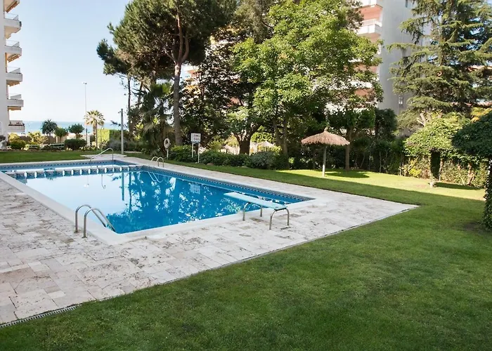 Seahomes Vacations - Seafront Fenals & Pkg Apartamento Lloret de Mar