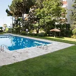 Seahomes Vacations - Seafront Fenals & Pkg Apartman Lloret de Mar