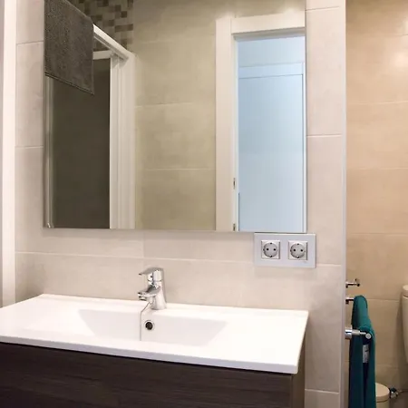 Апартаменти Seahomes Vacations - Seafront Fenals & Pkg *