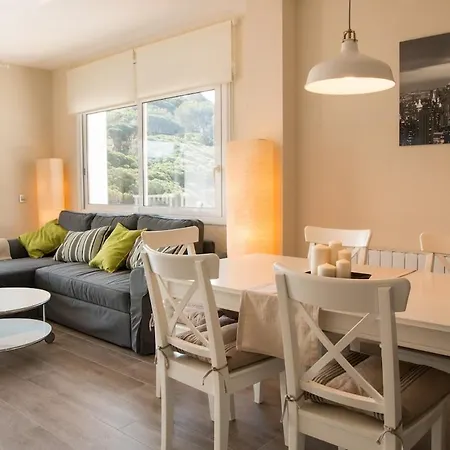 Seahomes Vacations - Seafront Fenals & Pkg Lloret de Mar