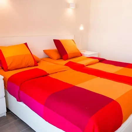 Апартаменти Seahomes Vacations - Seafront Fenals & Pkg