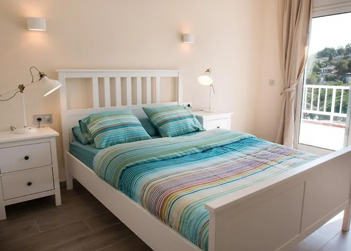 Seahomes Vacations - Seafront Fenals & Pkg * Lloret de Mar